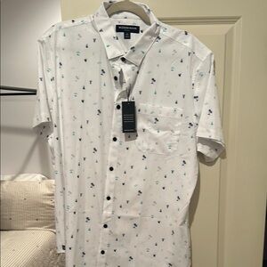 Mizzen+main white short sleeve button up size xl trim